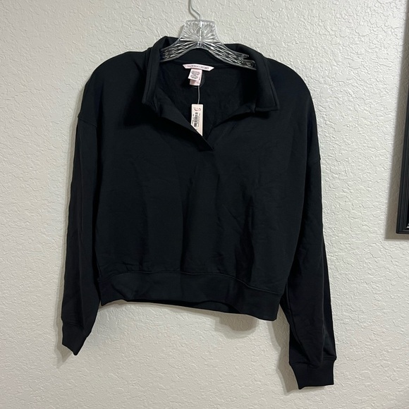 Victoria's Secret Black Top - Picture 2 of 5